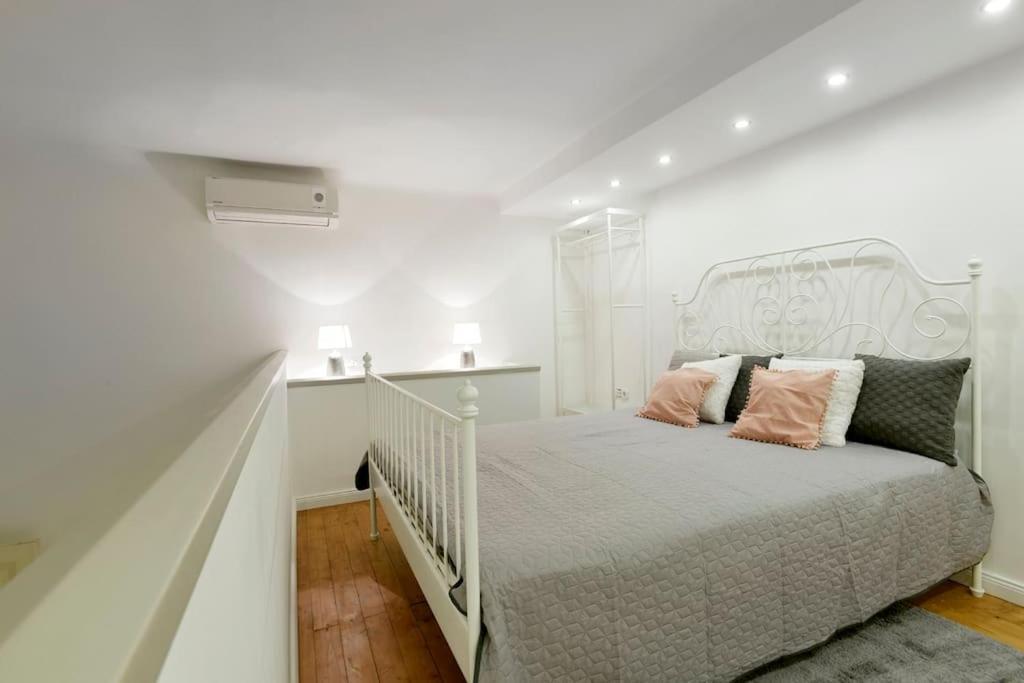 Apartment Downtown Island Of Peace By Nw Budapest